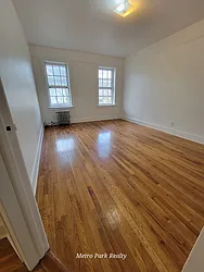 Rented by Metro Park Realty Inc