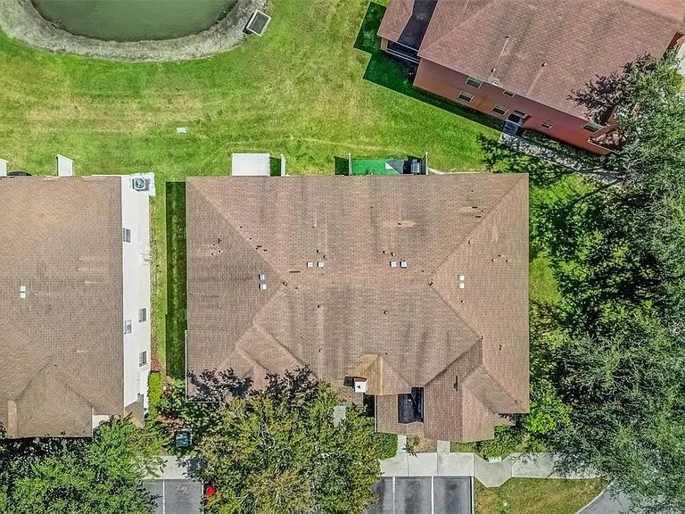 6928 Hawthorne Trace Ln — Photo 34