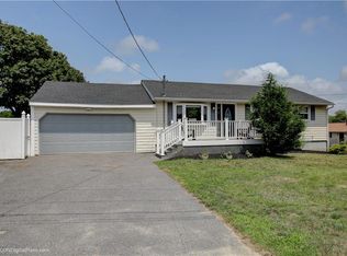 214 Warren Ave, Tiverton, RI 02878