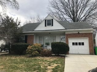 4190 Eastway Rd, South Euclid, OH 44121