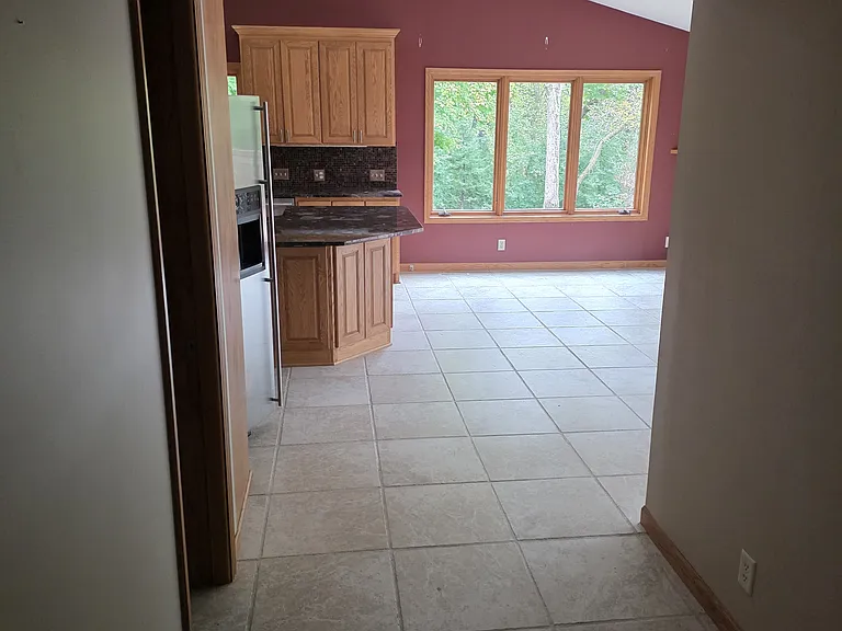 4110 Juneau Ln N — Photo 10