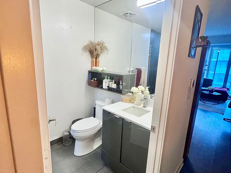 121 Lower Sherbourne St #1644 — Photo 10