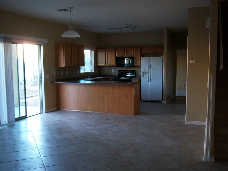 1508 E Heather Dr — Photo 8