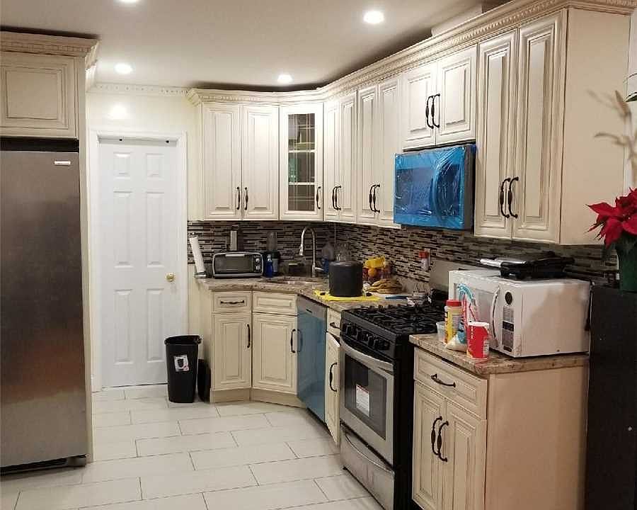 1st image of 10222 87th Ave