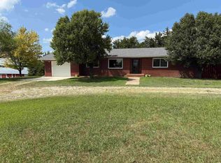 1543 1600th Ave, Enterprise, KS 67441