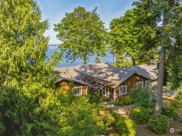 10607 Seaview Drive, Anderson Island, WA 98303