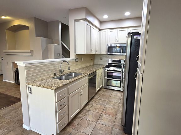 3rd image of 1177 Caprise Dr