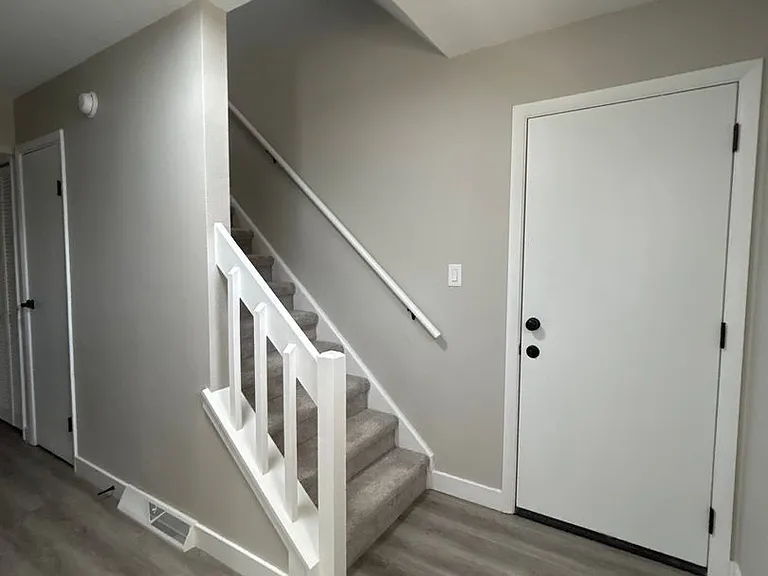 805 Lindenwood Dr S — Photo 8