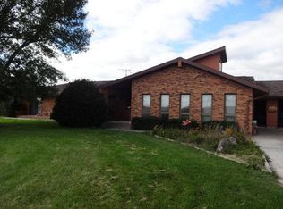 11992 245th St, Mediapolis, IA 52637