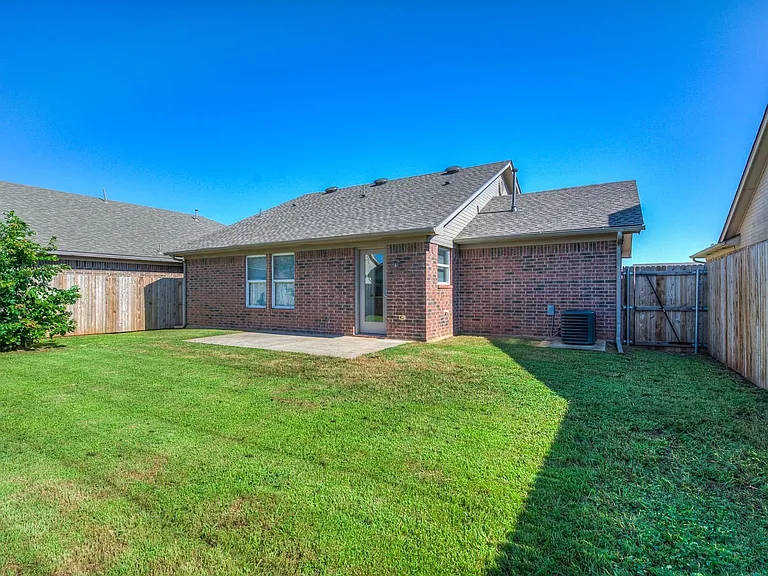 808 Ga Zump Dr — Photo 3