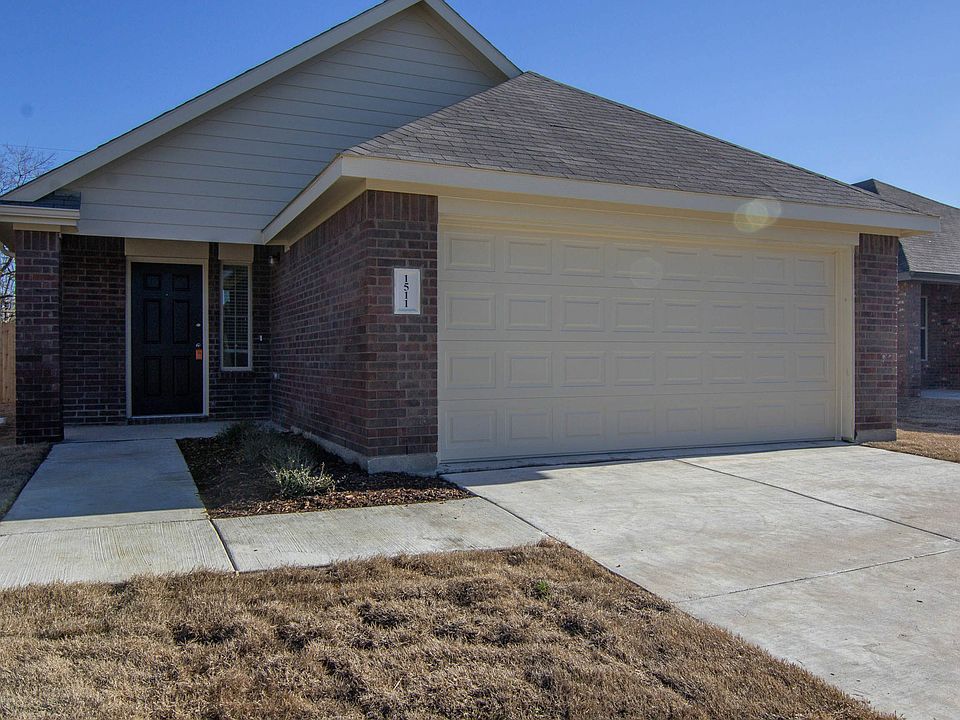 1st image of 1511 Dove Cir