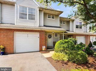 213 Fawn Rdg N, Harrisburg, PA 17110