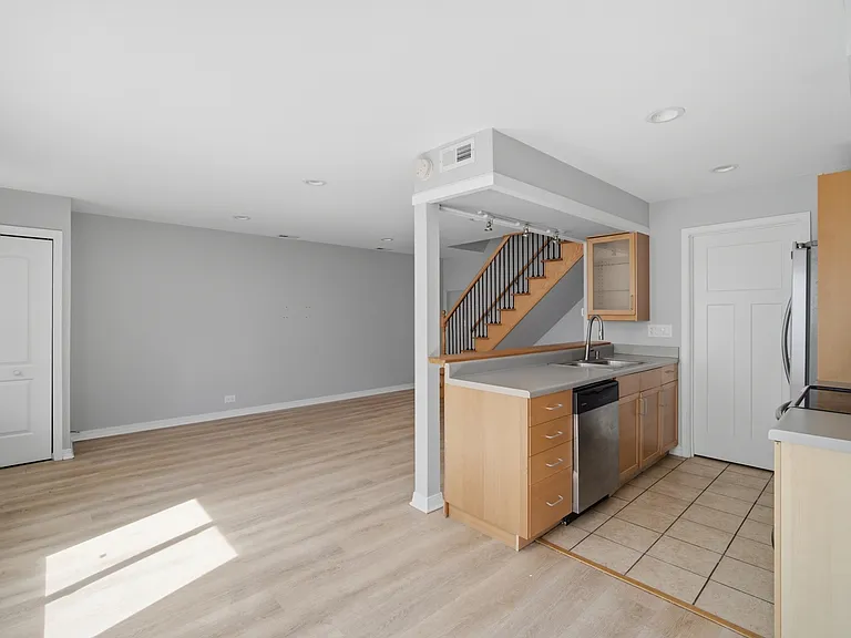 1180 Cove Dr #152B — Photo 6