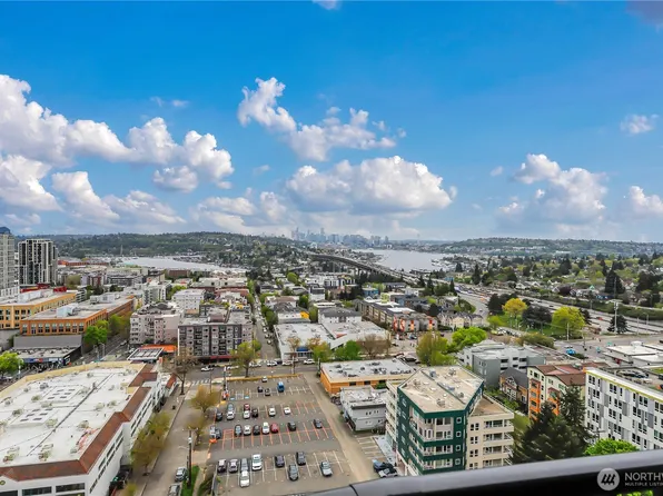 4540 8th Avenue NE #2106, Seattle, WA 98105