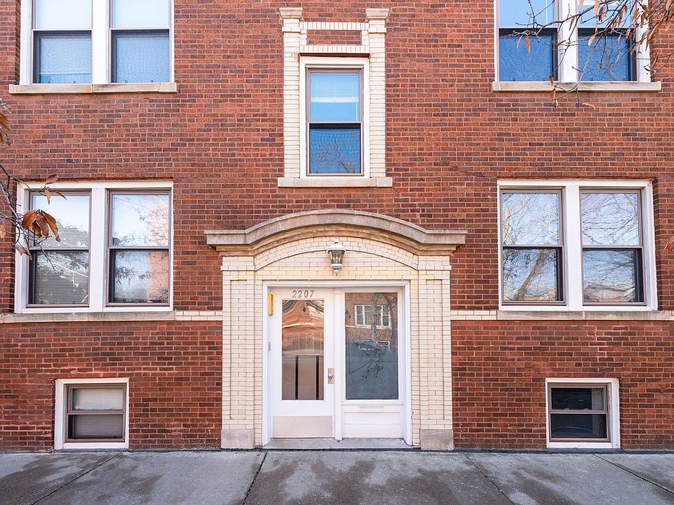 1st image of 2207 W School St APT 2E