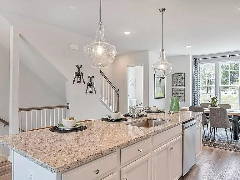 516 Sybil St — Photo 10