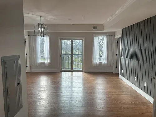 186-188 Kensington Ave #4A Photo 1
