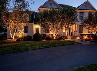 26 Eden Hill Rd, Newtown, CT 06470