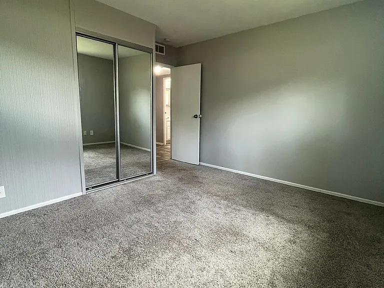 4200 Shirley Dr — Photo 10