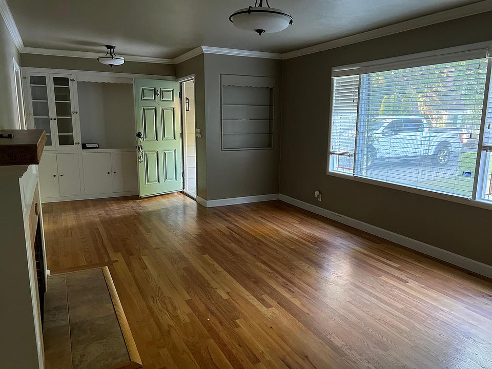 2nd image of 702 Ila Way