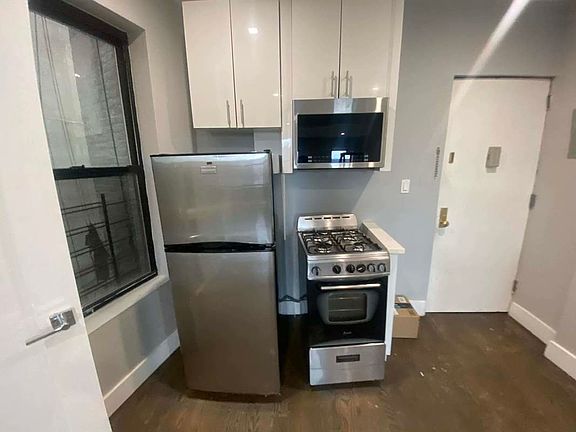 2nd image of 324 E 126th St #9B