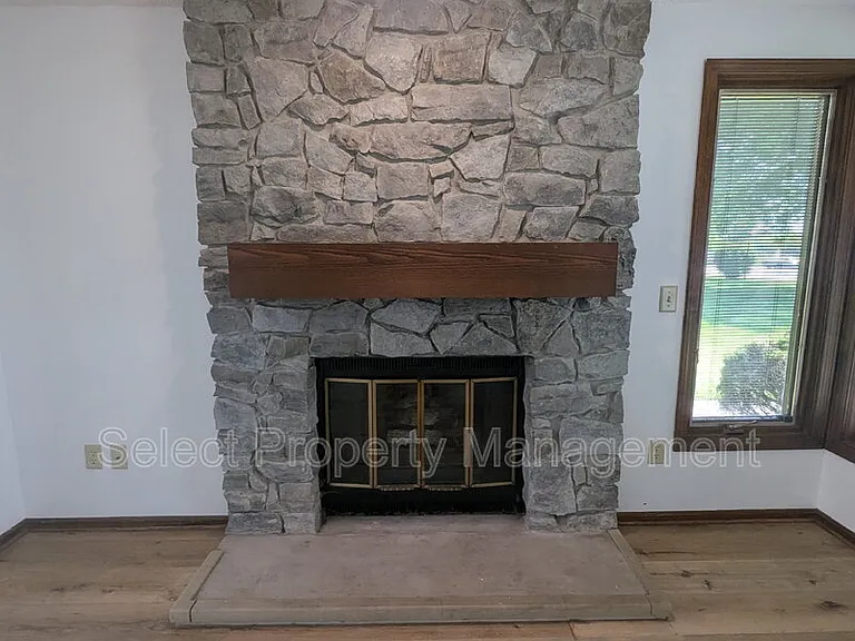 4619 Arlington Pkwy S — Photo 7