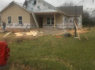 418 N Prairie St, Pilot Point, TX 76258