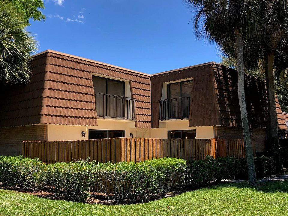 Home For Sale In Sandalwood