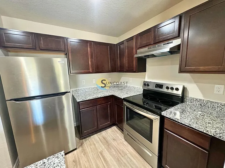 7632 Mailes Ct #7632102 — Photo 2