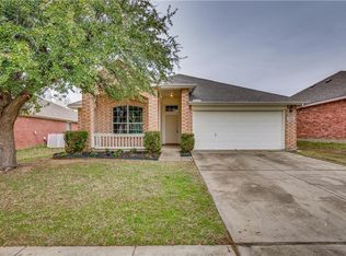 1040 Aviary, Aubrey, TX 76227