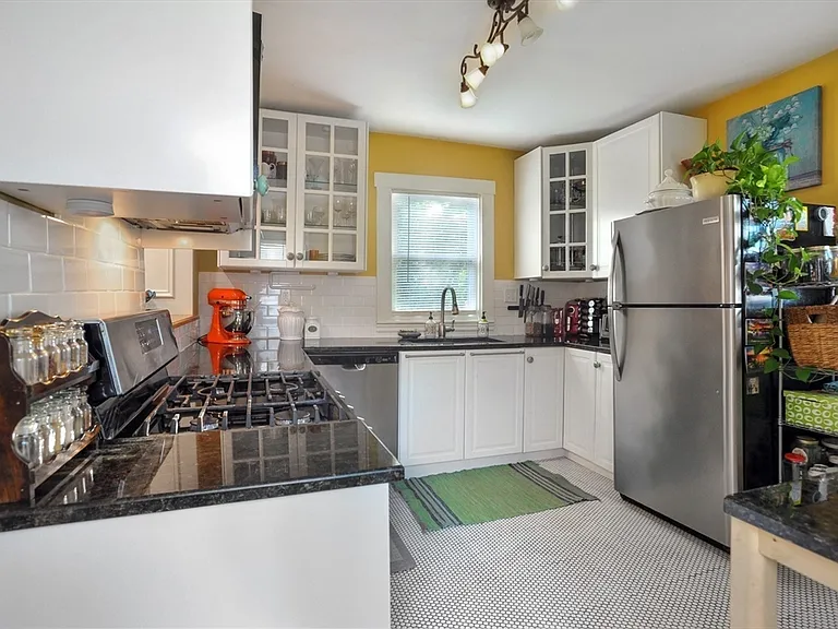 14 Highland Ave #HOUSE — Photo 6