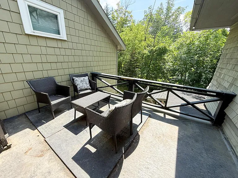 207 Kelvin Pl — Photo 10