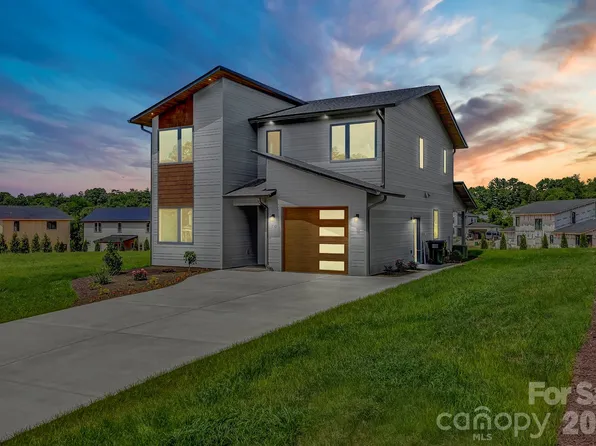 79 Scott Meadows Dr, Asheville, NC 28806