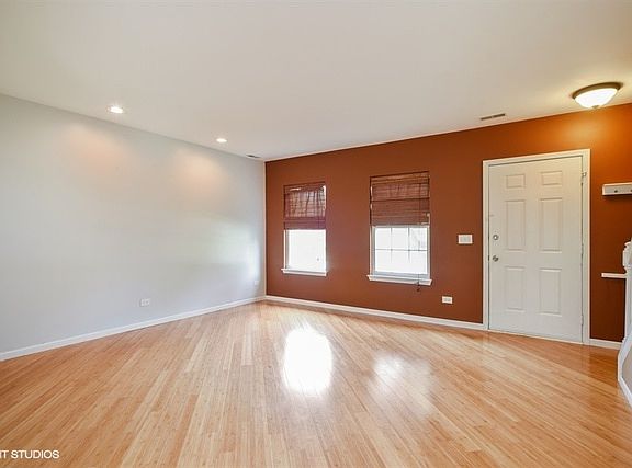 2nd image of 1415 W Split Oak Cir #0