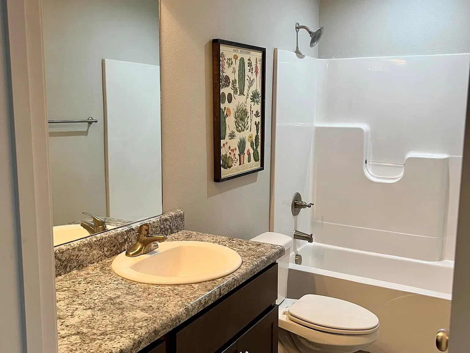 606 W Morgan Ct — Photo 4