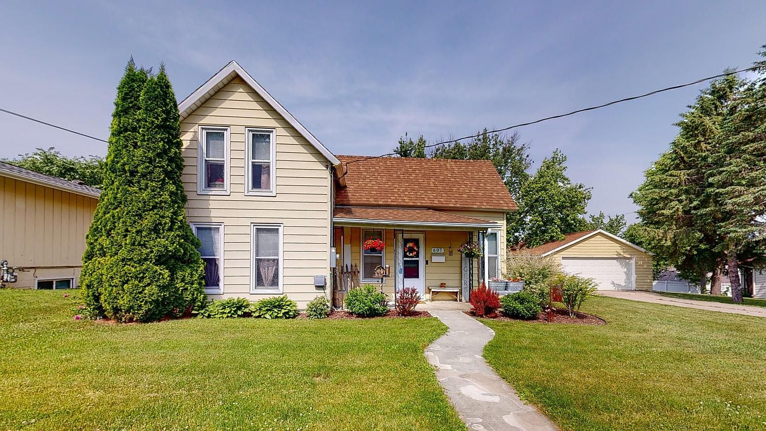 607 2nd Ave NE, Stewartville, MN 55976 Zillow