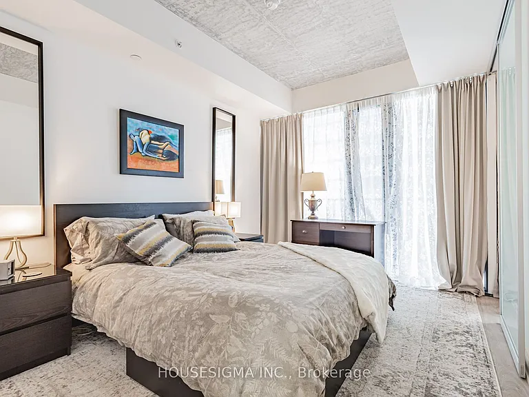 185 Roehampton Ave #1201 — Photo 11
