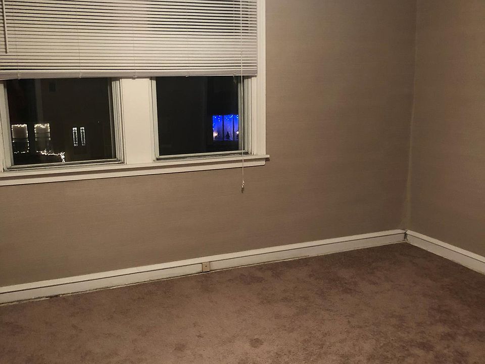 1st image of 4437 Oakmont St