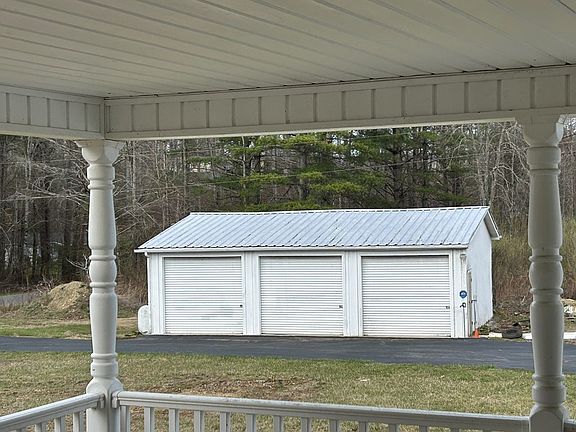 2nd image of 1760 Locust Hill Rd