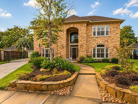 2nd image of 2214 Cherrytree Ridge Ln