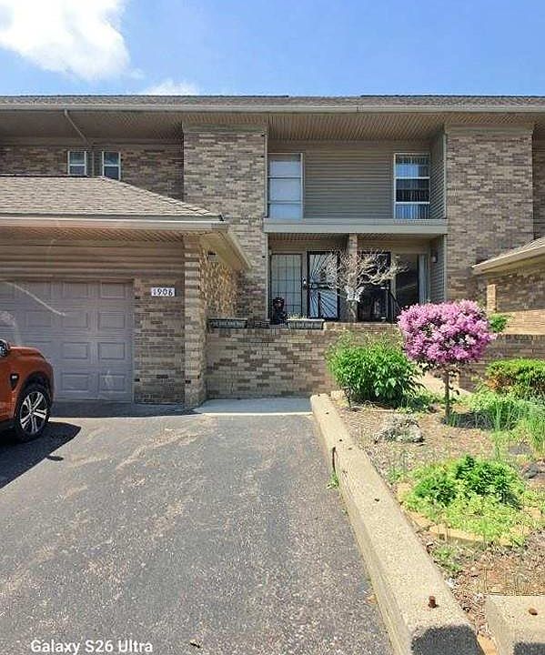1st image of 1908 Thornhill Pl