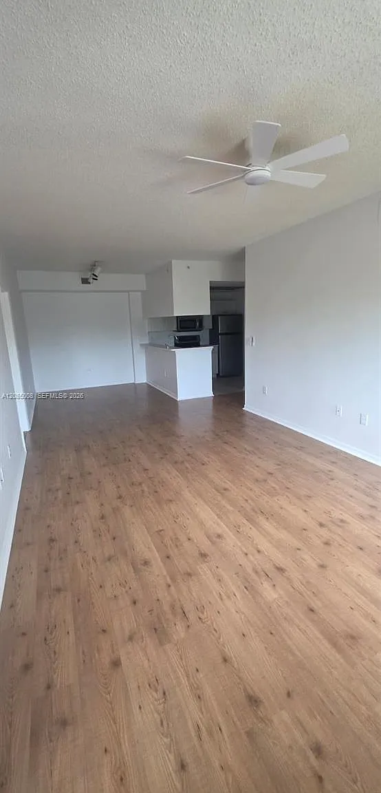 2 bed, 2.0 bath, $2,400 — Photo 2