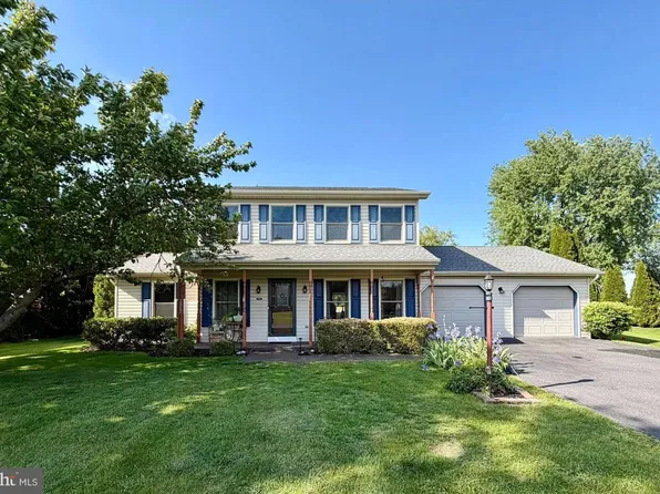 760 Franklin Square Dr, Chambersburg, PA 17201