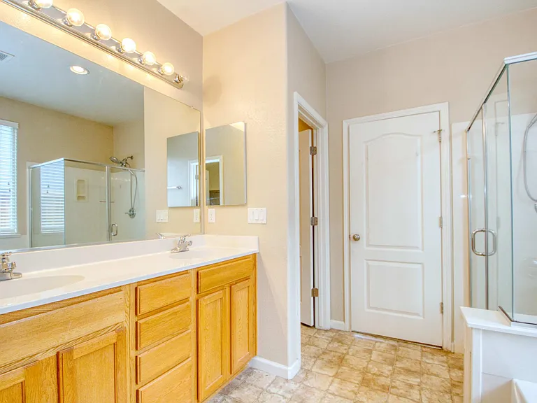 495 Cortono Dr — Photo 11