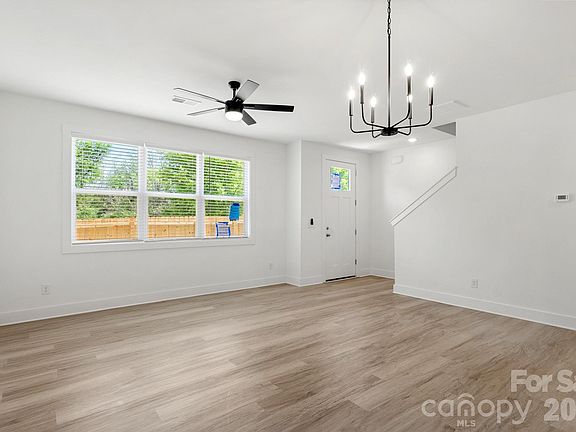 5th image of 4431 Fair St