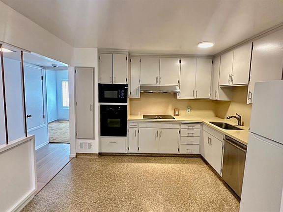 5th image of 52 Genoa Pl