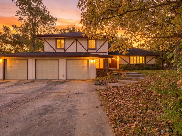 2924 S Chambery Avenue, Springfield, MO 65804