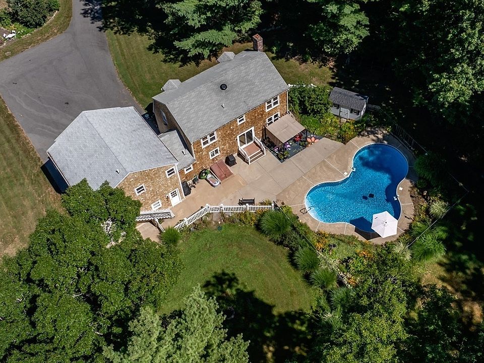 1st image of 10 Brenrae Dr