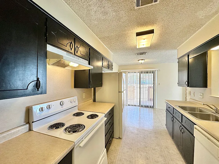 2609 Bermuda Drive — Photo 11
