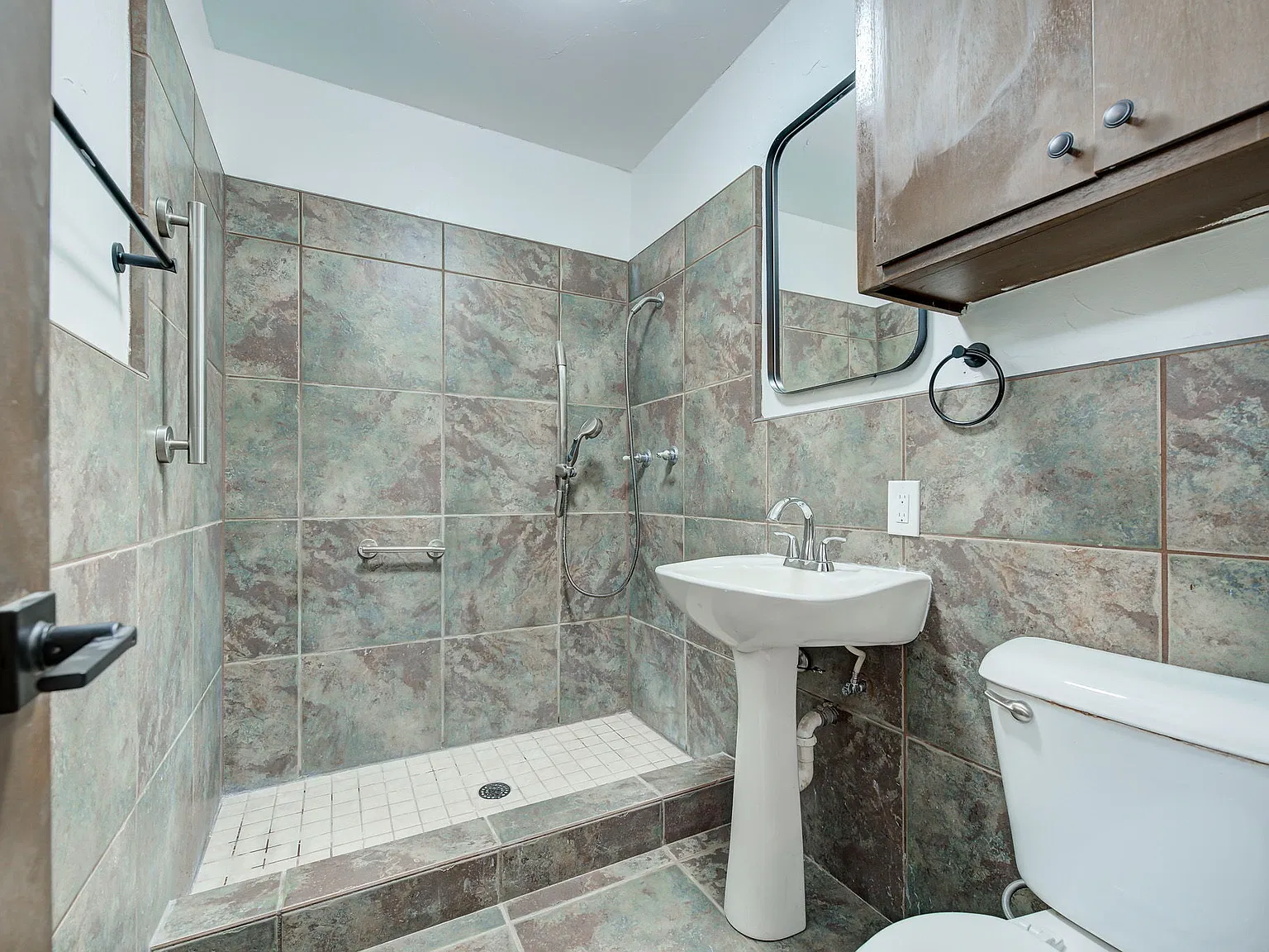 2008 North Briarcliff Avenue - 1 — Photo 2